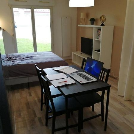 Studio 5 Min Du Centre Et De La Gare Ивто Екстериор снимка