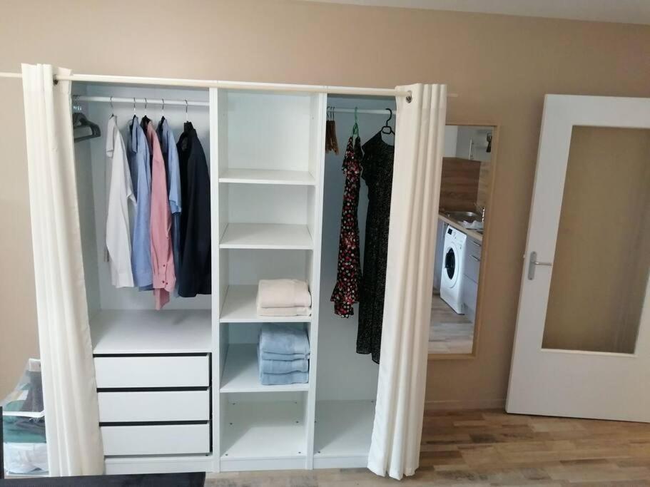 Studio 5 Min Du Centre Et De La Gare Ивто Екстериор снимка