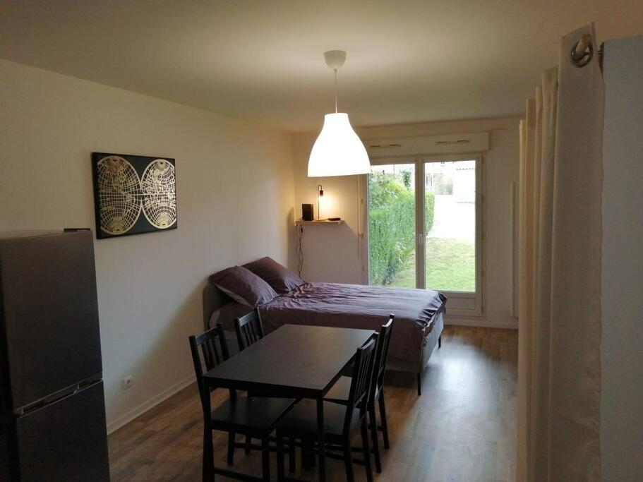 Studio 5 Min Du Centre Et De La Gare Ивто Екстериор снимка